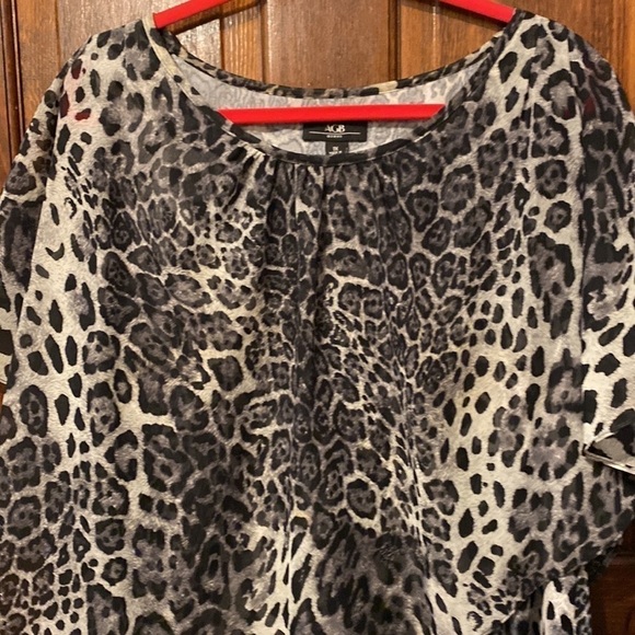 AGB Leopard Print Layered Blouse - Picture 2 of 6